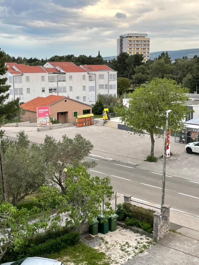 Diana Rooms And Apartments Starigrad Paklenica Eksteriør billede