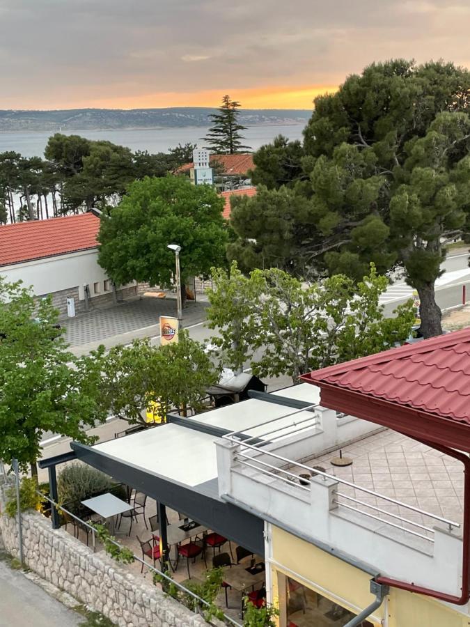 Diana Rooms And Apartments Starigrad Paklenica Eksteriør billede