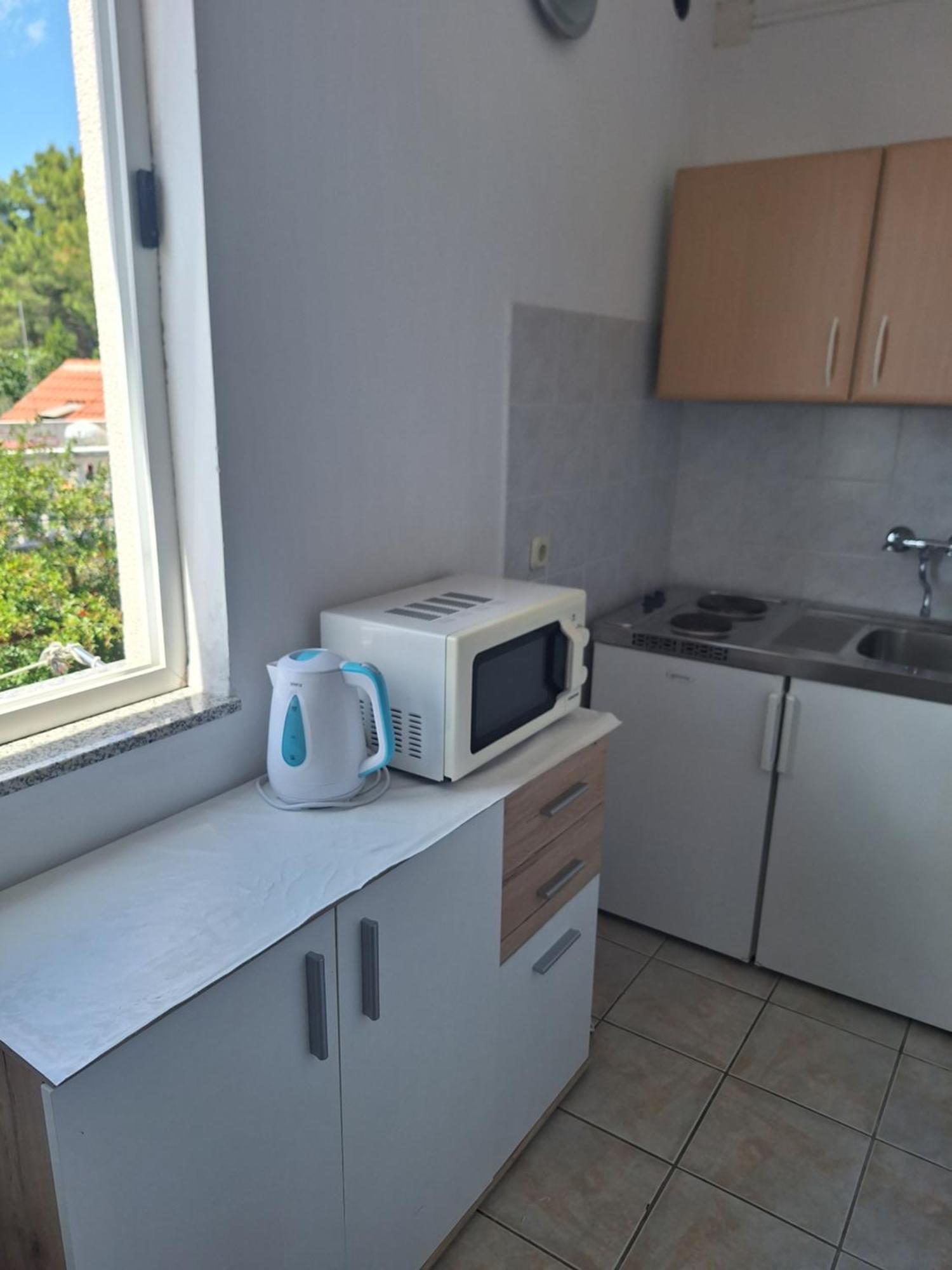 Diana Rooms And Apartments Starigrad Paklenica Eksteriør billede