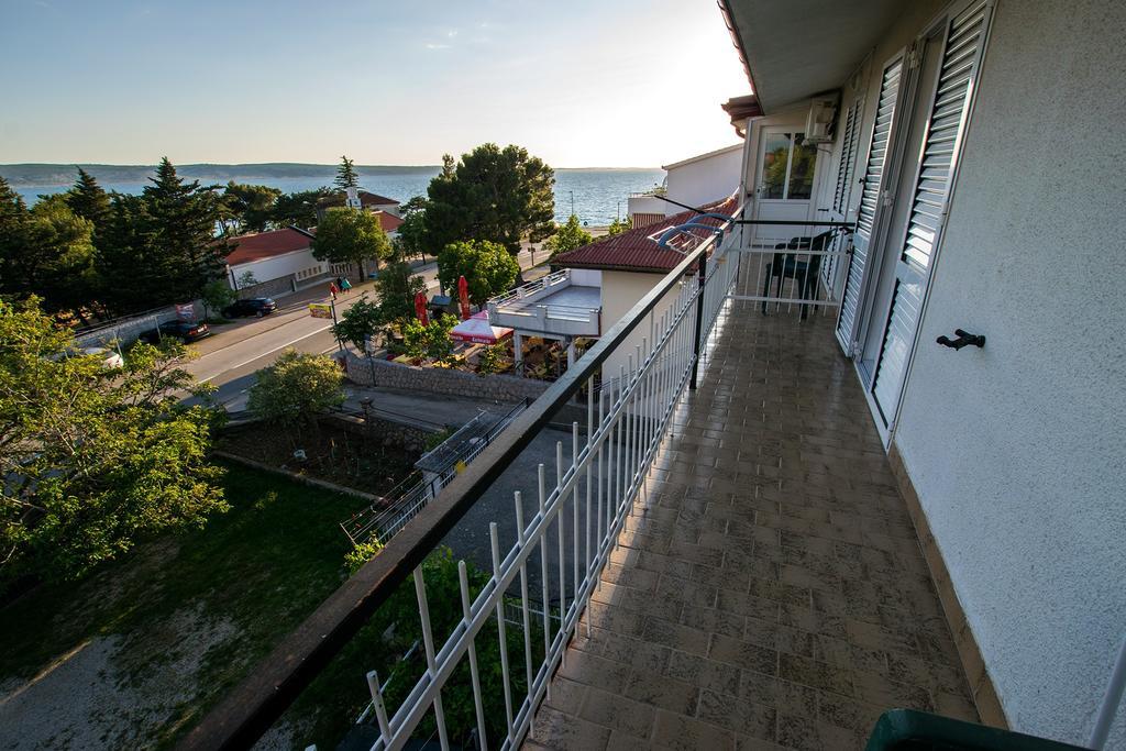 Diana Rooms And Apartments Starigrad Paklenica Eksteriør billede